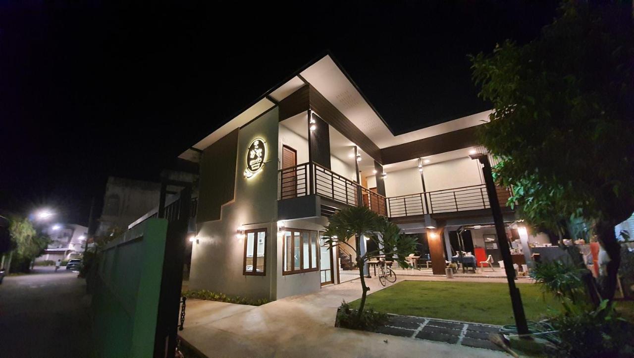 Sabua The Terrace Homestay Uthai Thani Eksteriør bilde