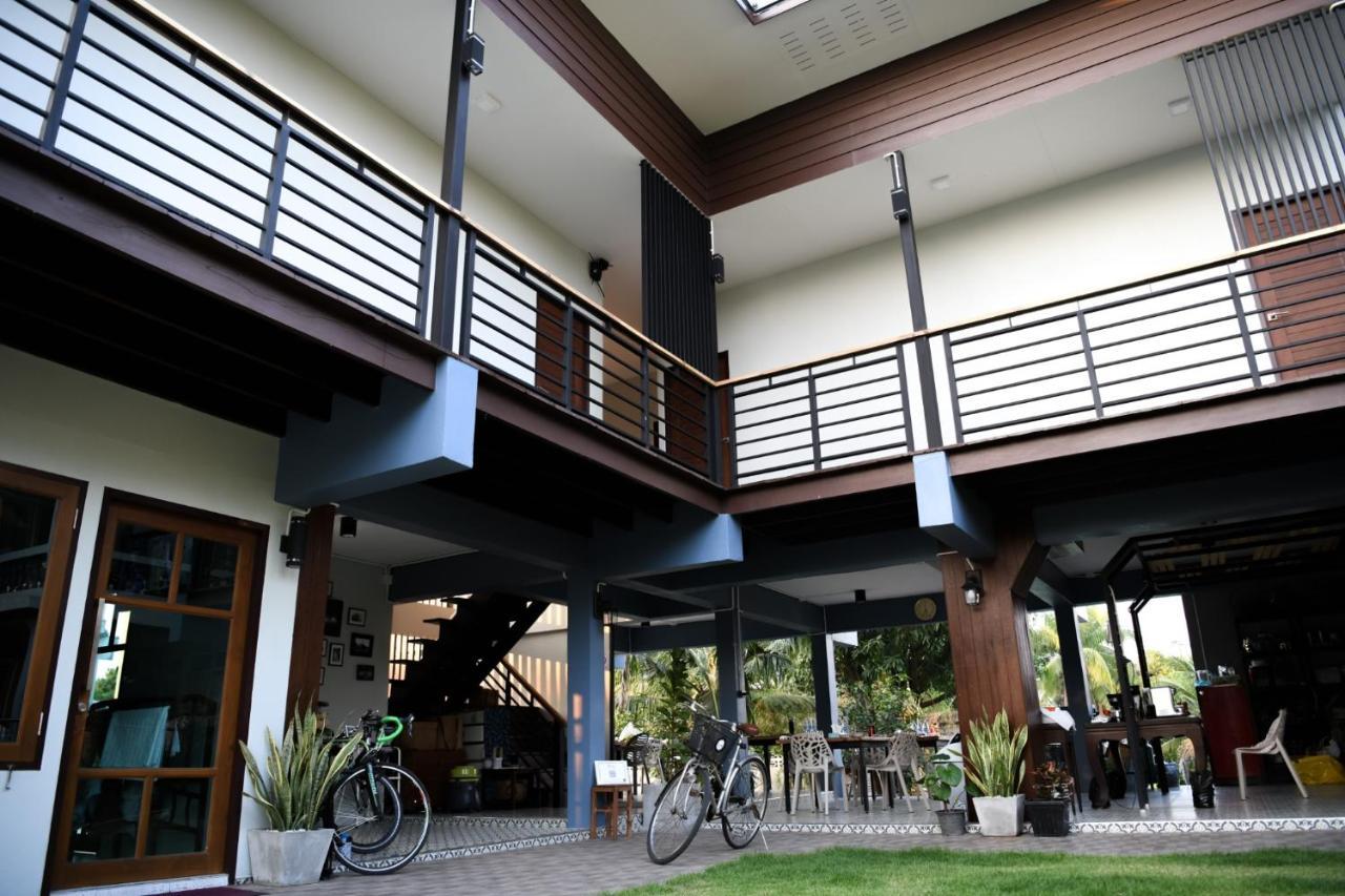 Sabua The Terrace Homestay Uthai Thani Eksteriør bilde